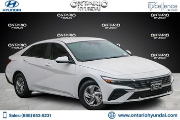 New 2025 Hyundai Elantra SE