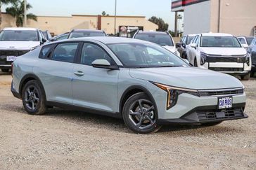 New 2026 Kia K4 LXS