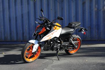 2024 KTM 250 Duke 