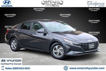 2022 Hyundai Elantra SE