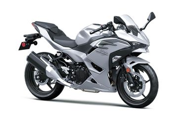 2025 Kawasaki Ninja 500 Base 