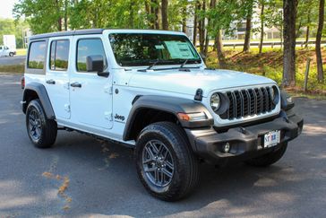 2025 Jeep Wrangler Unlimited 4-door Sport Rhd 4x4