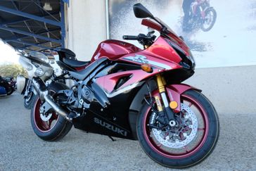 2025 SUZUKI GSXR1000R RED