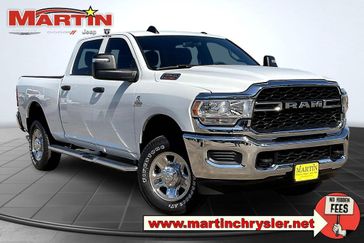 2024 RAM 2500 Tradesman Crew Cab 4x4 6'4' Box