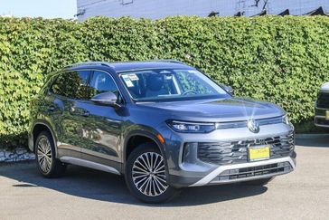 New 2025 Volkswagen Tiguan 2.0T S