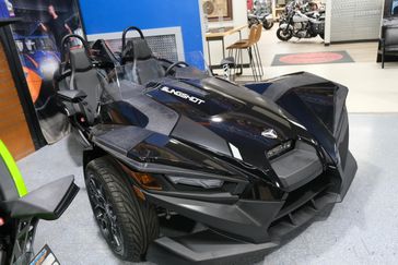 NEW 2025 POLARIS SLINGSHOT SL AUTODRIVE  in a JET BLACK exterior color. Family PowerSports (877) 886-1997 familypowersports.com 