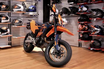 2026 KTM 690 SMCR