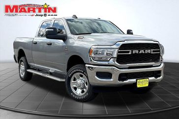 2024 RAM 2500 Tradesman Crew Cab 4x4 6'4' Box