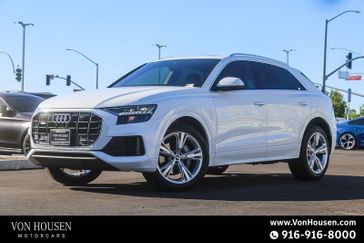 2023 Audi Q8 55 Premium