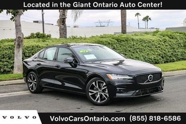 2024 Volvo S60 B5 Core Dark Theme