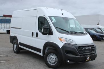 2025 RAM ProMaster 1500 High Roof 136 WB