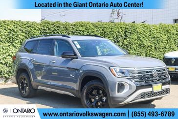 2025 Volkswagen Atlas 2.0T Peak Edition SE