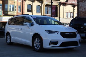 Used 2022 Chrysler Pacifica Touring L