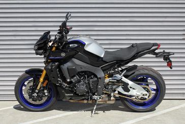 2023 Yamaha MT 10 SP in a LIQUID METAL/RAVEN exterior color. SoSo Cycles 877-344-5251 sosocycles.com 