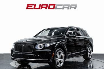 2024 Bentley Bentayga V8 *PANORAMIC SUNROOF * IMMACULATE CONDITION*