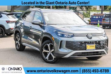 New 2025 Volkswagen Tiguan 2.0T SE