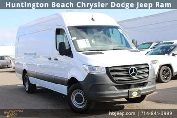 2022 Mercedes-Benz Sprinter 3500 Cargo 170 WB