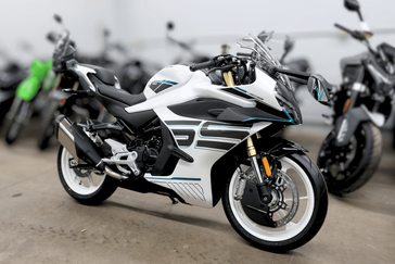 New 2026 CFMOTO 450SS 