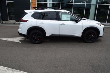 EVEREST WHITE