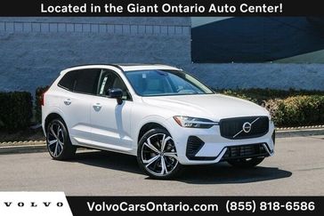2025 Volvo XC60 Plug-In Hybrid T8 Ultra
