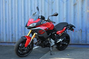 RACING RED