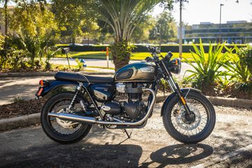 2024 Triumph Bonneville T100