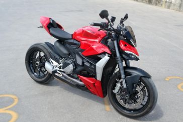 Used 2022 Ducati STREETFIGHTER V2 RED AND BLACK 