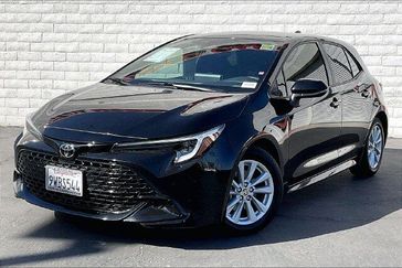 Used 2025 Toyota Corolla Hatchback SE