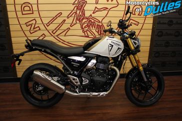 Pearl Metallic White/Phantom Black