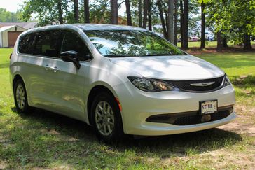 2025 Chrysler Voyager Lx