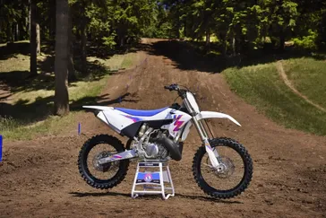 2024 YZ250