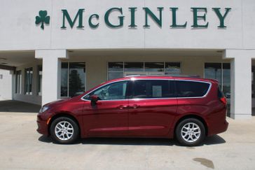 2020 Chrysler Voyager LXi VELVET RED