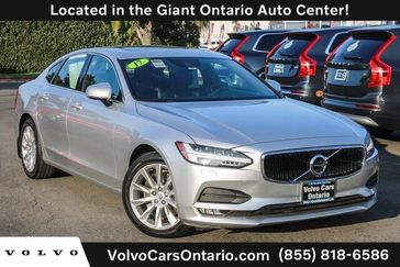 2017 Volvo S90 T6 Momentum