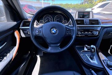 Used 2018 BMW 3 Series 320i