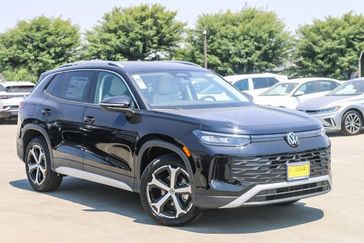 New 2025 Volkswagen Tiguan 2.0T SE