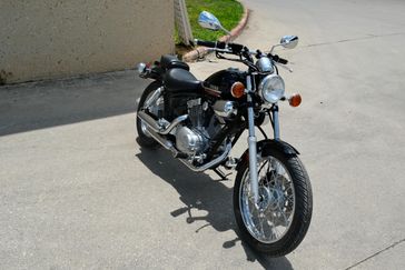 2025 YAMAHA V STAR 250 RAVEN 