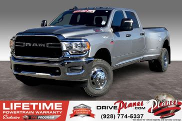 2024 RAM 3500 Tradesman Crew Cab 4x4 8' Box