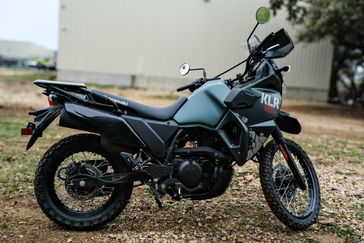 2025 KAWASAKI KLR 650 S METALLIC MATTE OLD SCHOOL GREEN 