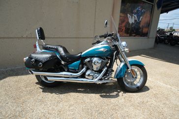 2022 KAWASAKI VULCAN 900 CLASSIC LT PEARL ROBOTIC WHITE AND PEARL NIGHTSHADE TEAL