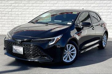 Used 2025 Toyota Corolla Hatchback SE