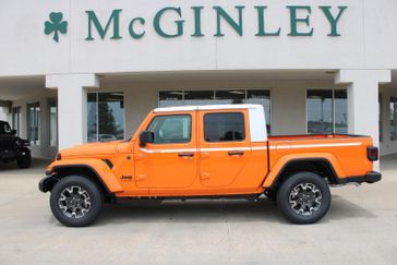 New 2026 Jeep Gladiator Sahara 4x4