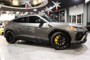 2022 Lamborghini Urus 