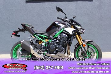 2025 Kawasaki Z900 SE ABS 