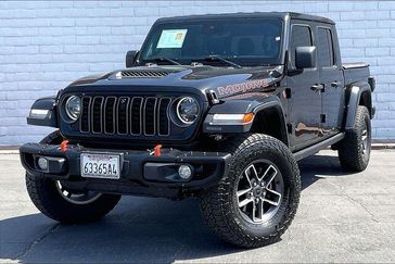 Used 2024 Jeep Gladiator Mojave
