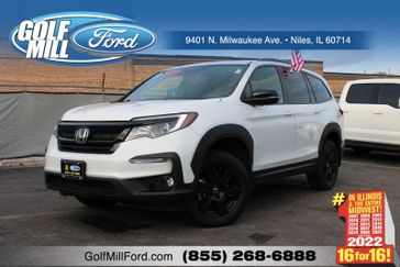 2022 Honda Pilot TrailSport in a Platinum White Pearl exterior color and Blackinterior. Glenview Luxury Imports 847-904-1233 glenviewluxuryimports.com 
