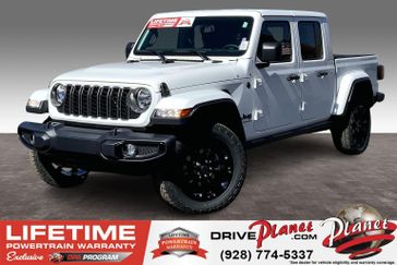 2025 Jeep Gladiator Nighthawk 4x4