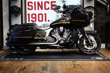 New 2026 Indian Motorcycle CHALLENGER DARK HORSE 112 POWER BAND AUDIO BLACK CRYSTALBLACK METALLIC  CHAMPIONSHIP GOLD ACCENT 49ST 