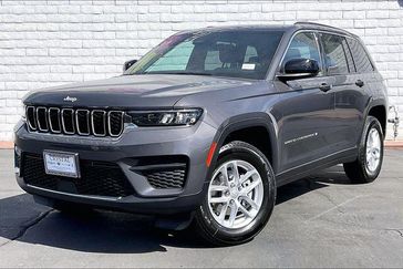 New 2026 Jeep Grand Cherokee Laredo X 4x4