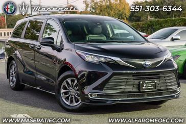 Used 2023 Toyota Sienna XLE