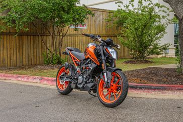 USED 2022 KTM DUKE 200 